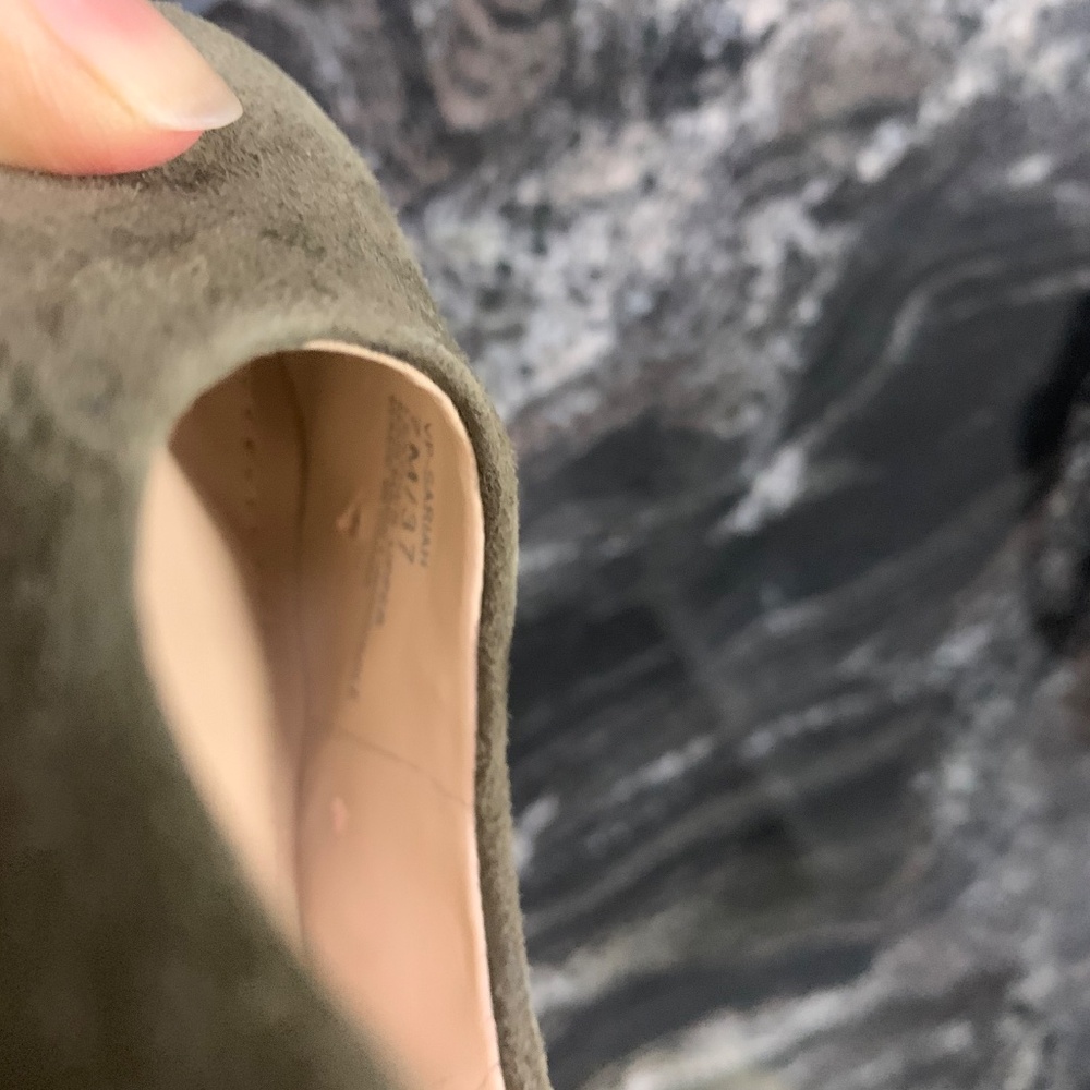 Vice Camuno Ladies olive green round toe heels - Picture 7 of 7